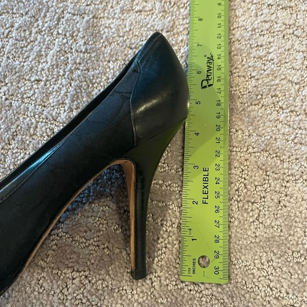 Coach Camille Signature Turn Lock Black Pump, Leather/Jacquard, Almond Toe, 8.5B - Picture 11 of 13